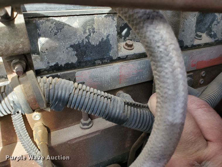 image for item DG8431 1995 International 9200  silage truck