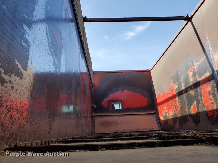 image for item DG8431 1995 International 9200  silage truck