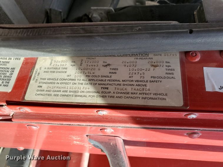 image for item DG8431 1995 International 9200  silage truck