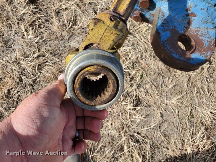 image for item DG8432 2005 Kinze 1040  Row Crop grain cart