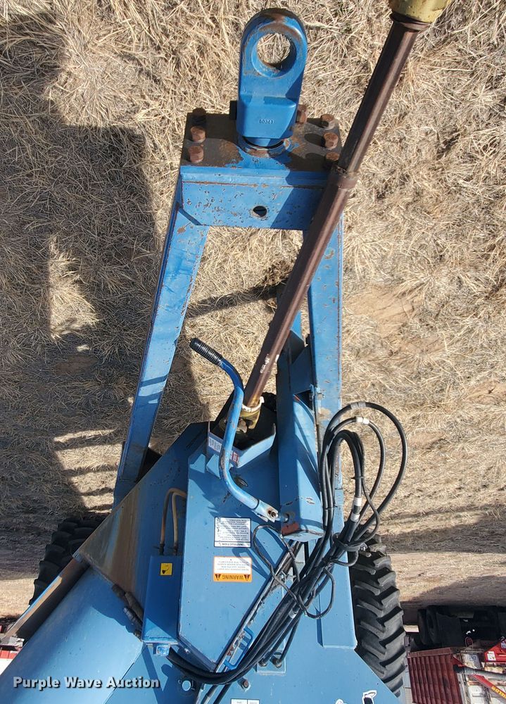 image for item DG8433 2005 Kinze 1040  Row Crop grain cart