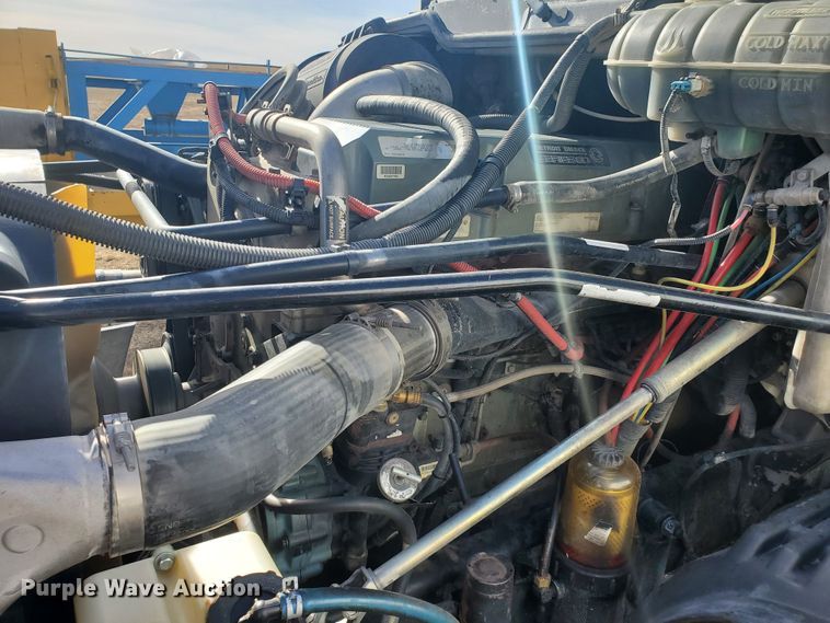 image for item DG8434 2006 Freightliner Columbia  semi truck