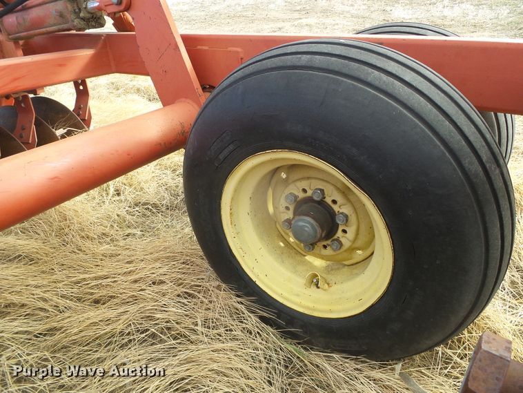 image for item DG8444 Sunflower 1443-35  tandem disk