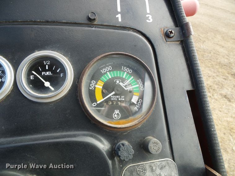 image for item DG8445 1981 Massey-Ferguson 285  tractor