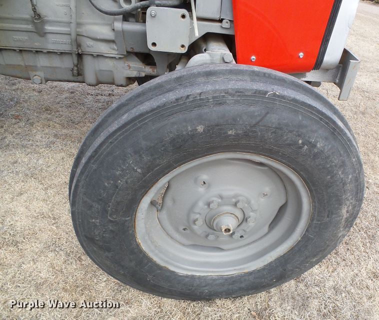 image for item DG8445 1981 Massey-Ferguson 285  tractor