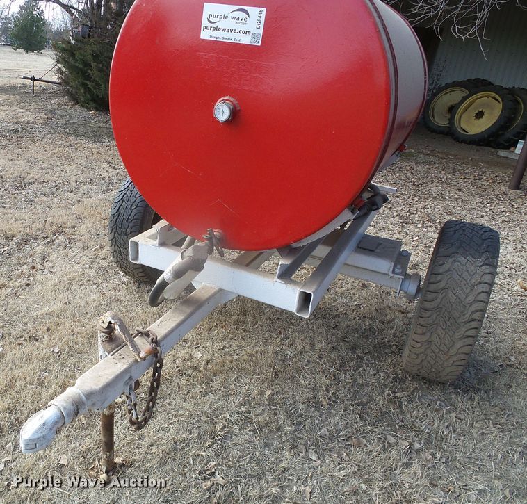 image for item DG8446 Fuel tank trailer