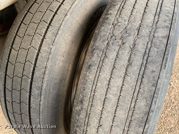 image for item DI3648 2006 Eby walking floor trailer