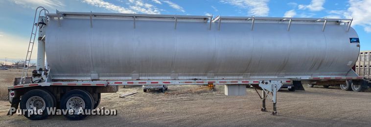 image for item DI3649 2000 Warren feed delivery trailer