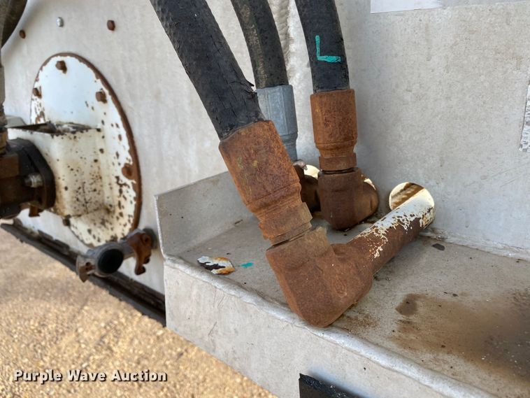 image for item DI3649 2000 Warren feed delivery trailer