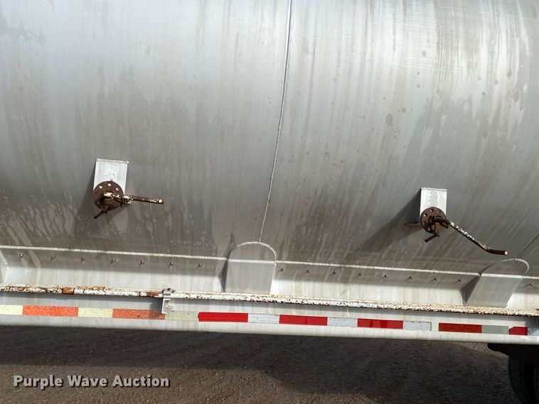 image for item DI3649 2000 Warren feed delivery trailer