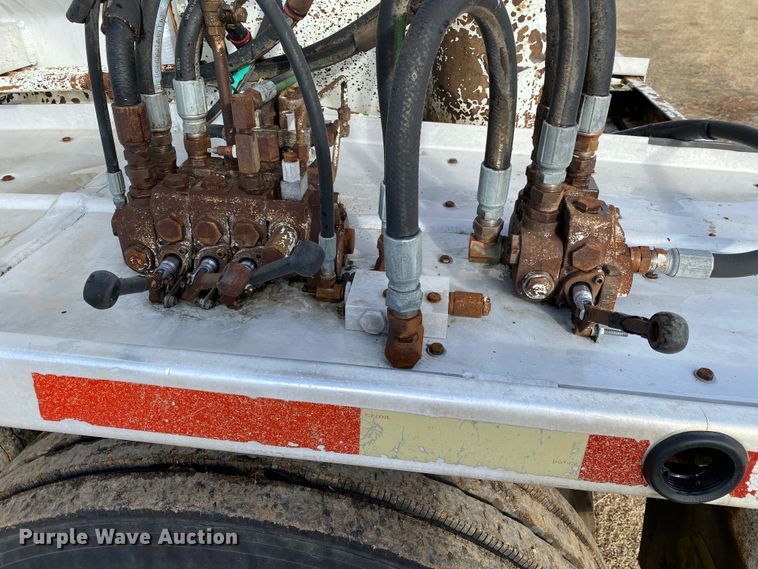 image for item DI3649 2000 Warren feed delivery trailer