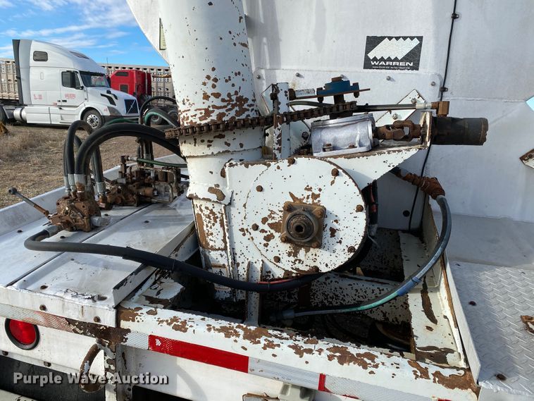 image for item DI3649 2000 Warren feed delivery trailer