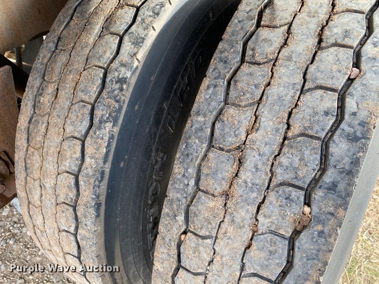 image for item DI3649 2000 Warren feed delivery trailer