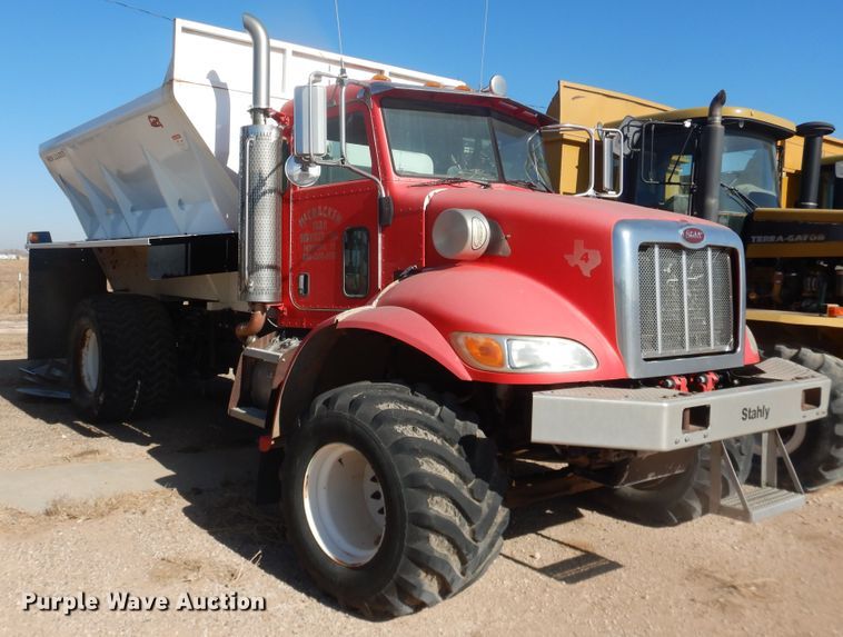 image for item DI3656 2007 Peterbilt 340  Stahly applicator truck