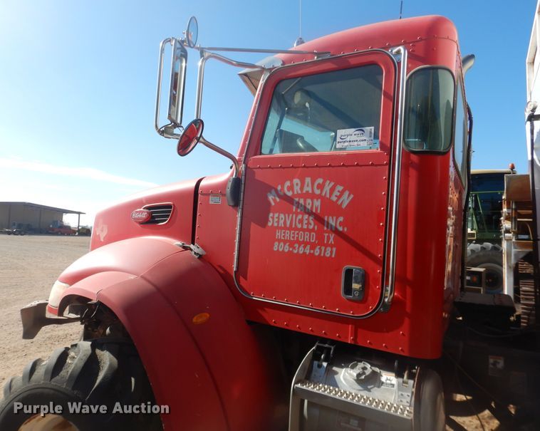 image for item DI3656 2007 Peterbilt 340  Stahly applicator truck