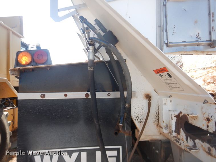 image for item DI3656 2007 Peterbilt 340  Stahly applicator truck