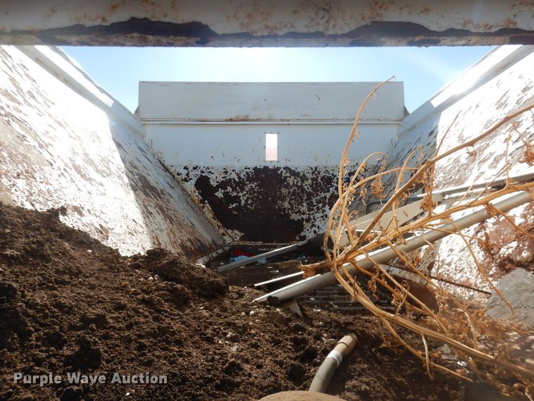 image for item DI3656 2007 Peterbilt 340  Stahly applicator truck