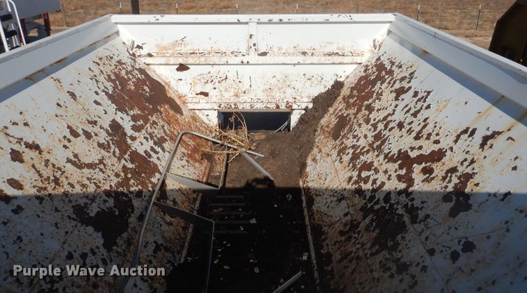 image for item DI3656 2007 Peterbilt 340  Stahly applicator truck