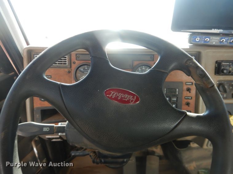 image for item DI3656 2007 Peterbilt 340  Stahly applicator truck