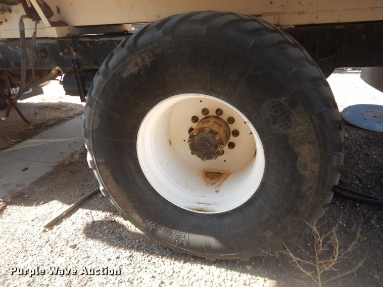 image for item DI3656 2007 Peterbilt 340  Stahly applicator truck