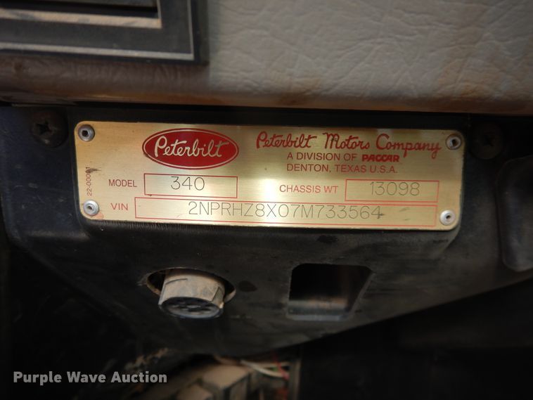 image for item DI3656 2007 Peterbilt 340  Stahly applicator truck