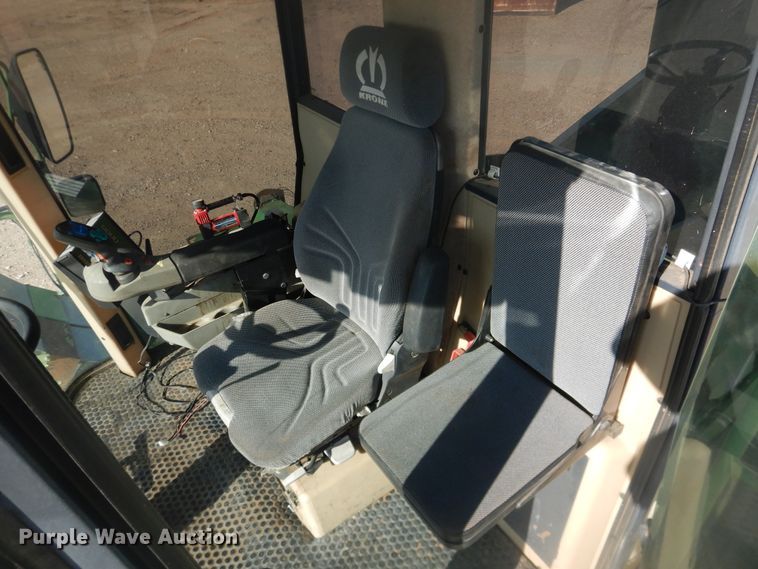 image for item DI3658 2006 Krone Big M II  PRWD windrower