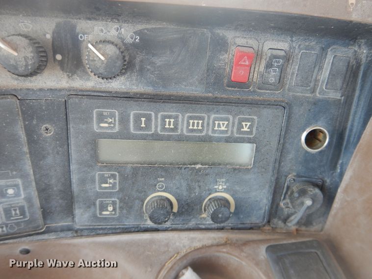 image for item DI3659 1997 John Deere 9300  4WD tractor