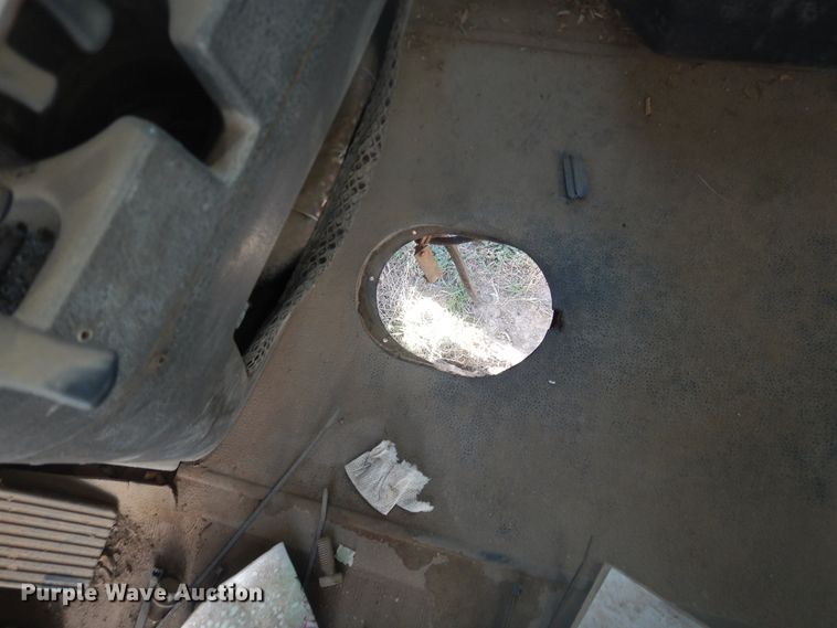 image for item DI3662 1999 International 9400  semi truck