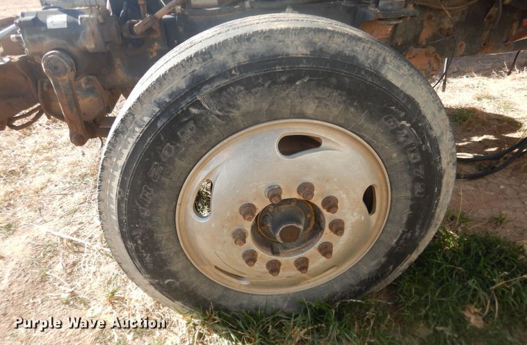 image for item DI3662 1999 International 9400  semi truck