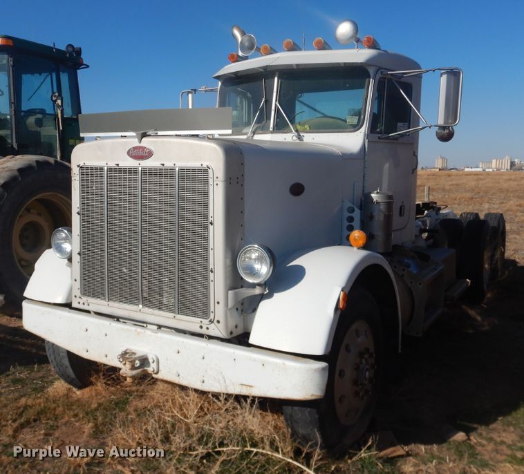 image for item DI3663 1982 Peterbilt 359  semi truck