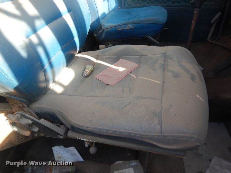 image for item DI3663 1982 Peterbilt 359  semi truck