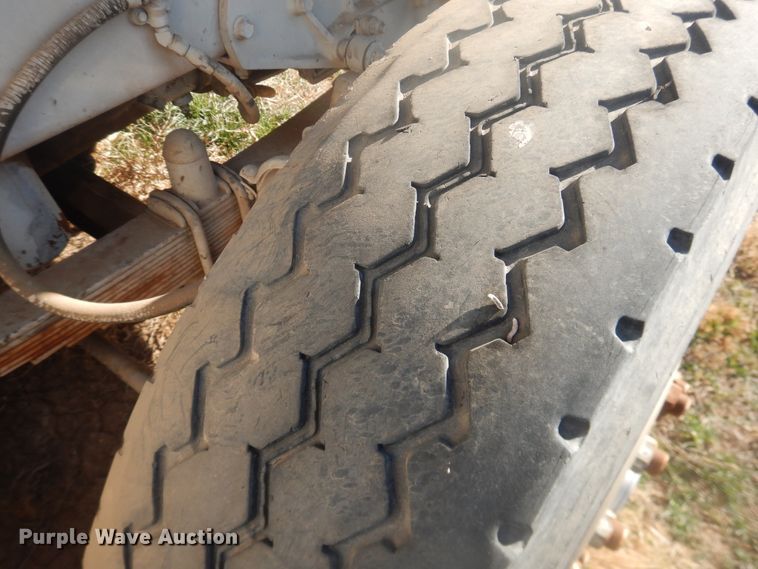 image for item DI3663 1982 Peterbilt 359  semi truck