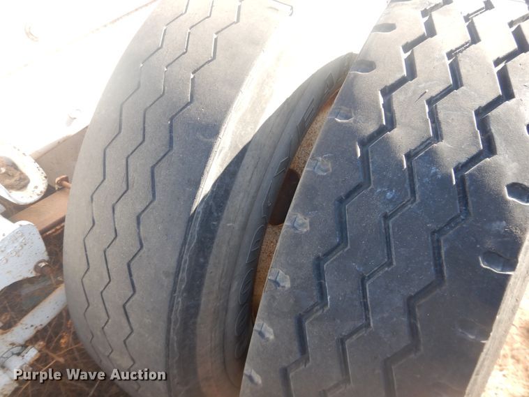 image for item DI3663 1982 Peterbilt 359  semi truck