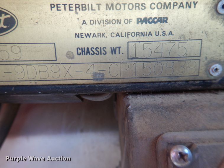 image for item DI3663 1982 Peterbilt 359  semi truck