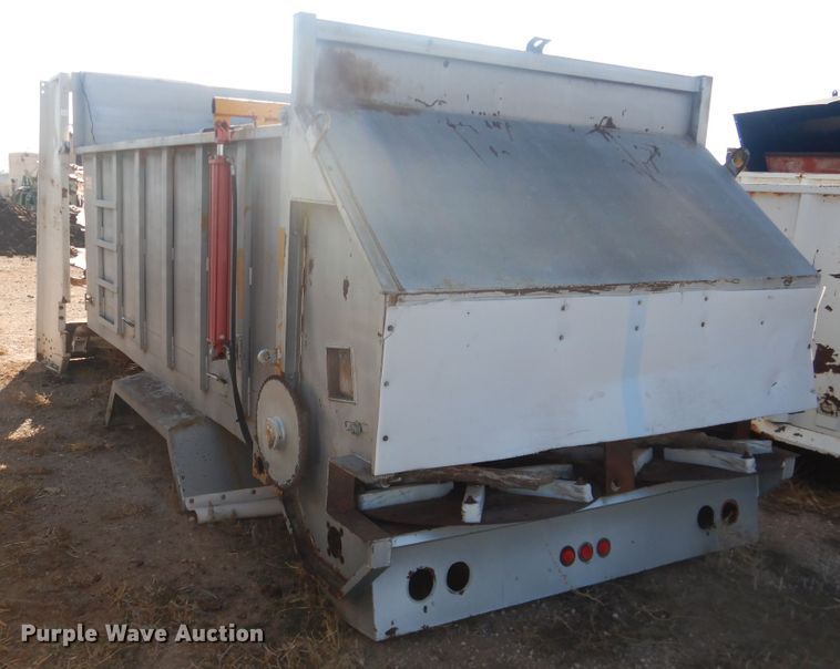 image for item DI3664 Shop built manure spreader bed