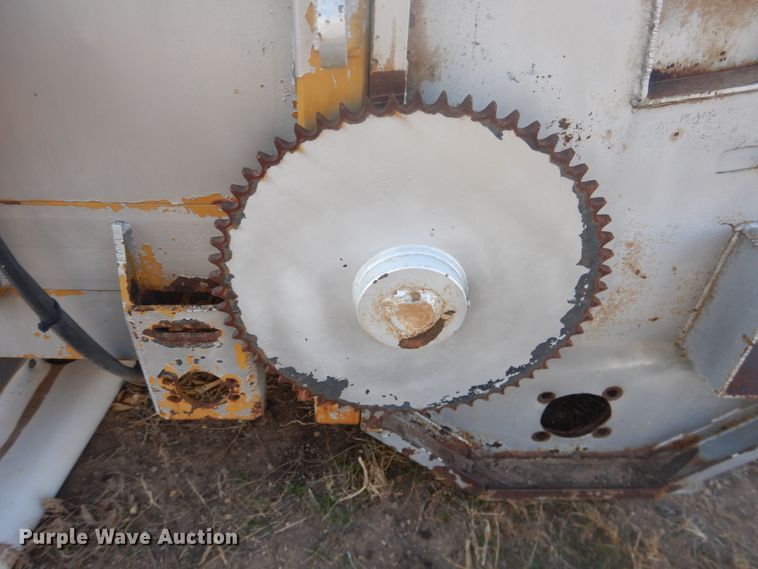 image for item DI3664 Shop built manure spreader bed