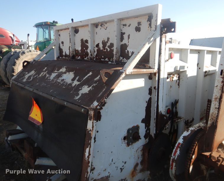image for item DI3665 Artex CB2004  manure spreader bed