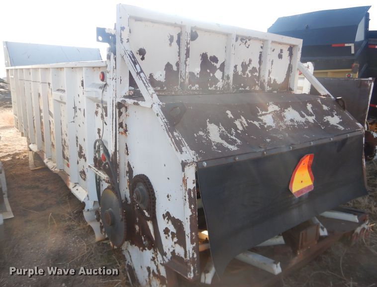 image for item DI3665 Artex CB2004  manure spreader bed