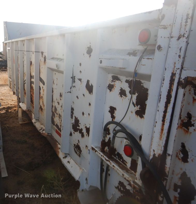 image for item DI3665 Artex CB2004  manure spreader bed