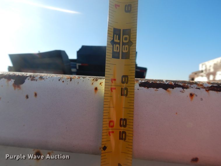 image for item DI3665 Artex CB2004  manure spreader bed