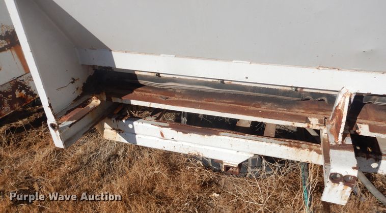 image for item DI3665 Artex CB2004  manure spreader bed