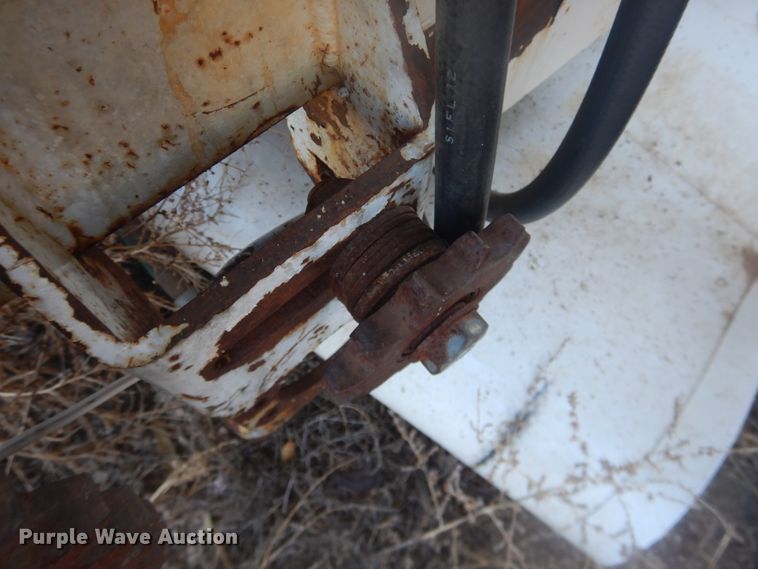 image for item DI3666 Artex CB2004  manure spreader bed