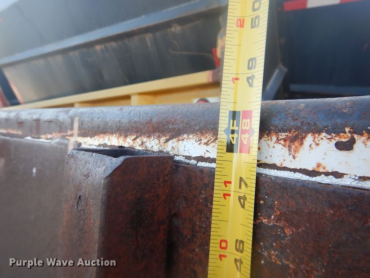 image for item DI3666 Artex CB2004  manure spreader bed