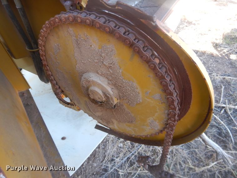 image for item DI3667 Artex CB1804  manure spreader bed