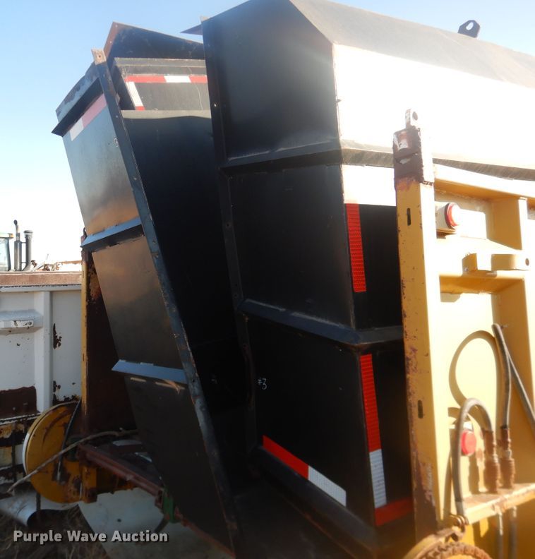 image for item DI3667 Artex CB1804  manure spreader bed