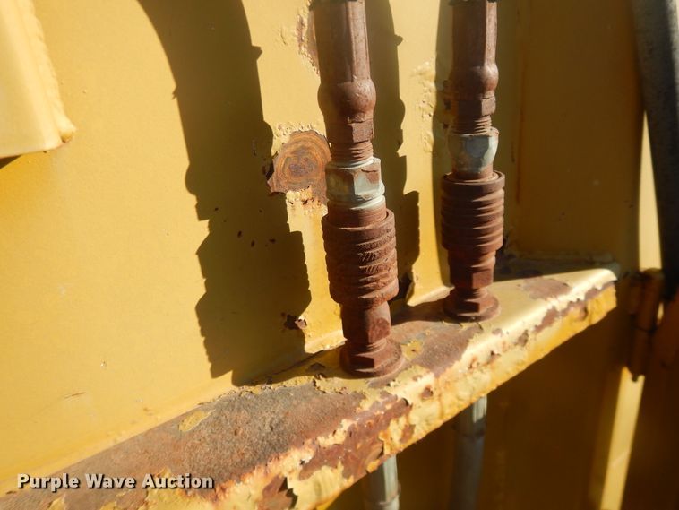 image for item DI3667 Artex CB1804  manure spreader bed