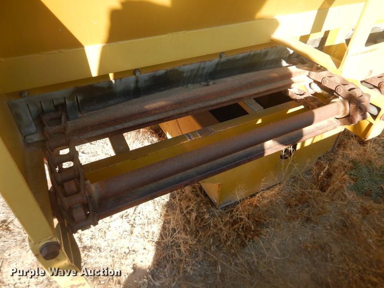 image for item DI3667 Artex CB1804  manure spreader bed