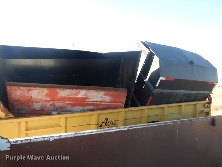 image for item DI3667 Artex CB1804  manure spreader bed