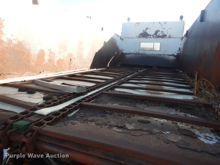 image for item DI3668 2002 Mack CH613  manure spreader truck