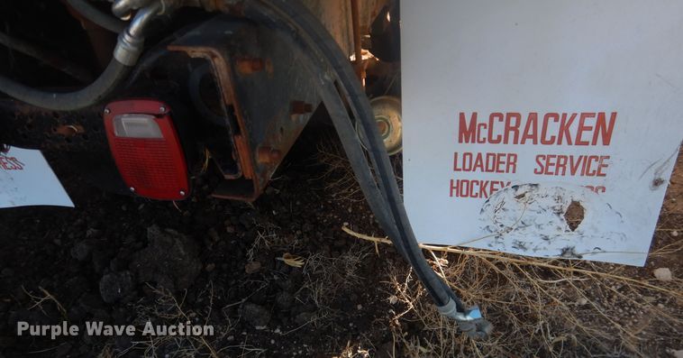 image for item DI3668 2002 Mack CH613  manure spreader truck